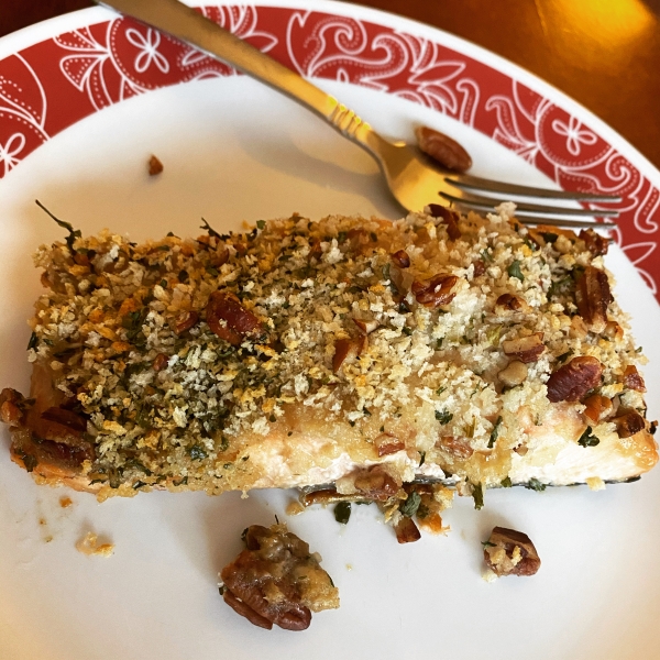 Alaska Salmon Bake with Pecan Crunch Coating