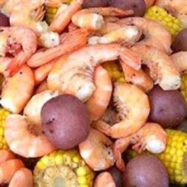 Mild-Style Shrimp Boil with Corn and Red Potatoes