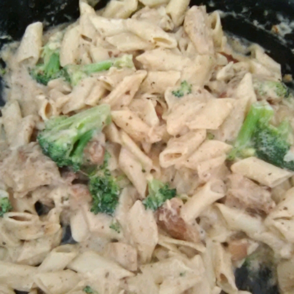 Easy Chicken and Broccoli Alfredo