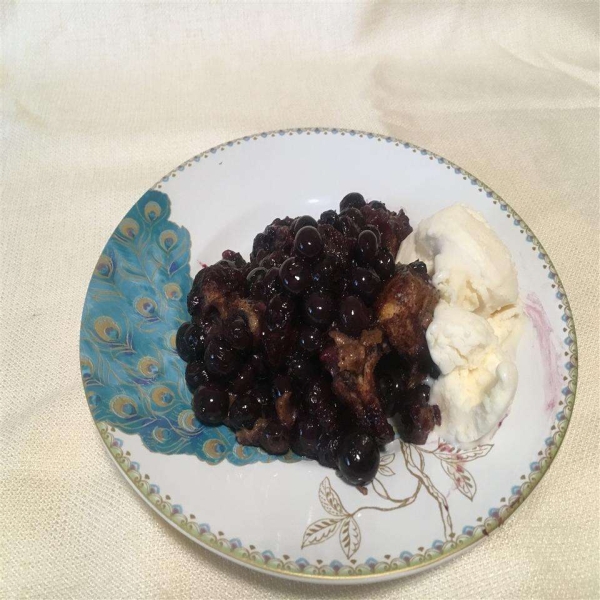 Slow Cooker Blueberry Biscuit Cobbler