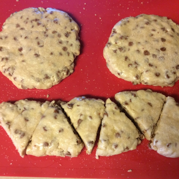 Easy Cinnamon Chip Scones