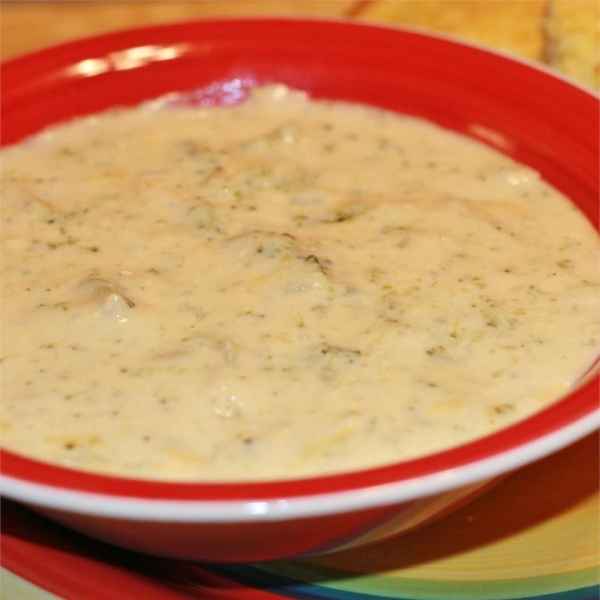 Slow Cooker Cheesy Broccoli Soup