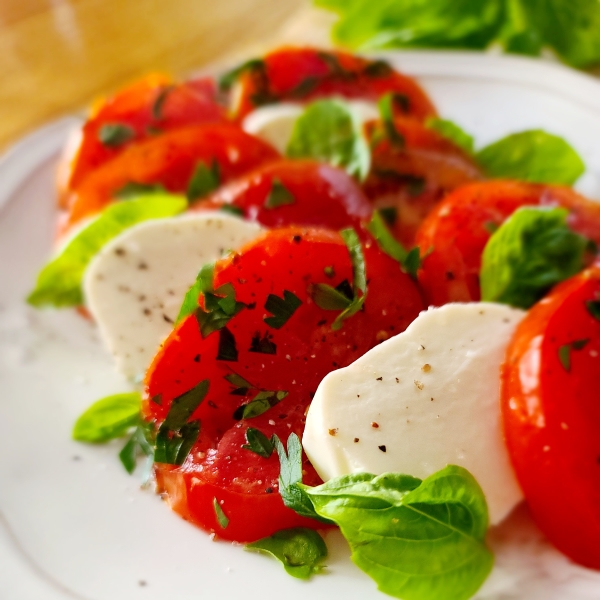 The Best Caprese Salad