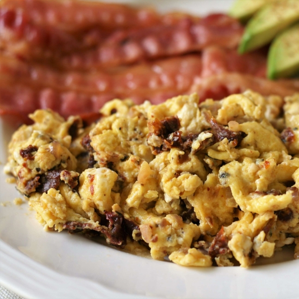 Scrambled Eggs with Sun-Dried Tomato