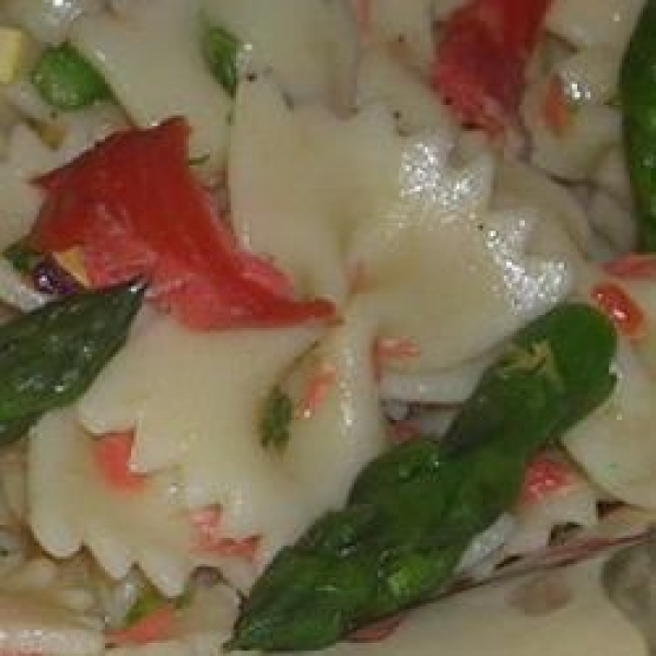 Farfalle with Asparagus and Smoked Salmon