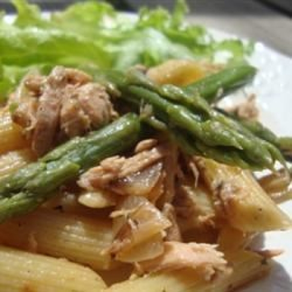 Farfalle with Asparagus and Smoked Salmon