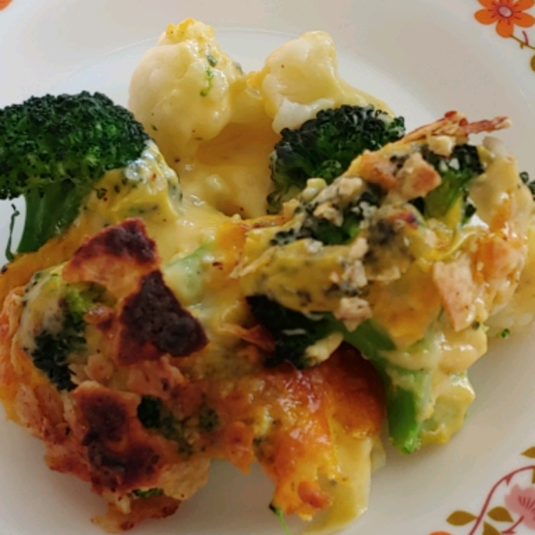 Cheesy Cauliflower and Broccoli Gratin