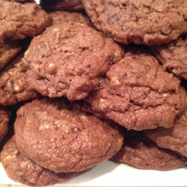 Thick Mint Chocolate Chip Cookies