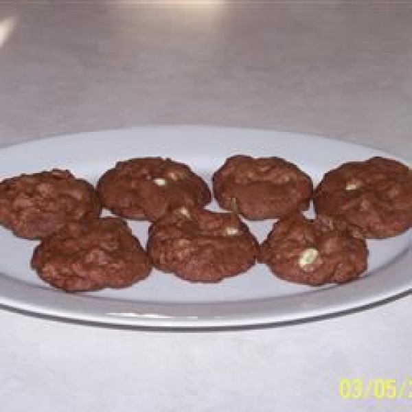 Thick Mint Chocolate Chip Cookies