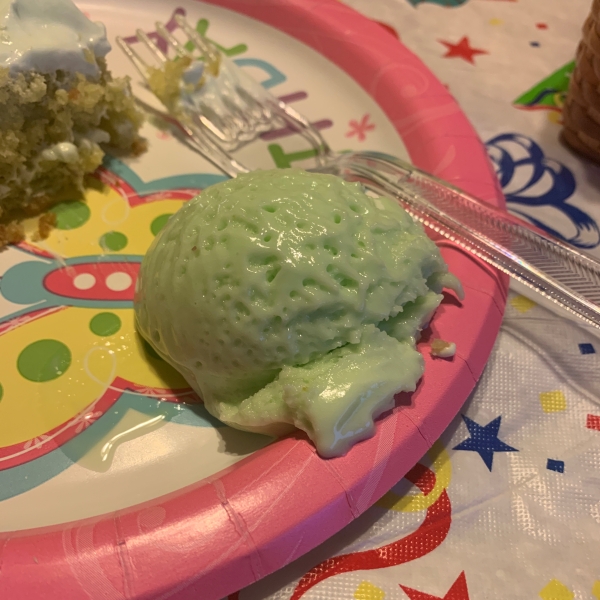 Easy Pistachio Ice Cream