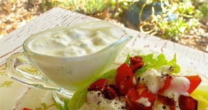 Tasty Blue Cheese Salad Dressing