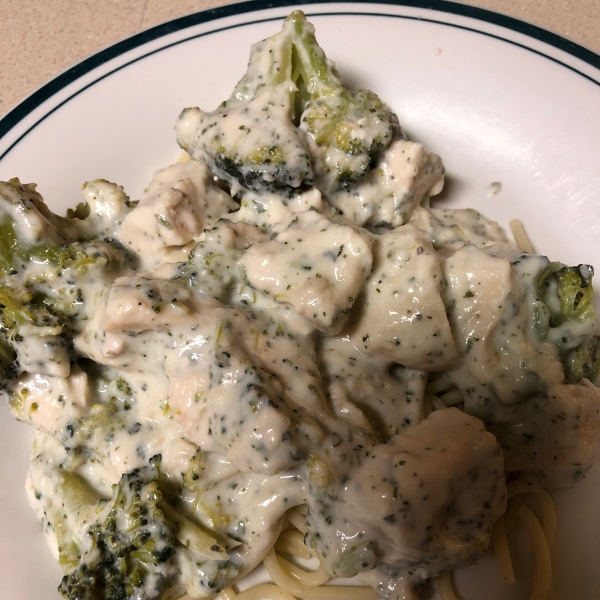 Ricotta Fettuccine Alfredo with Broccoli