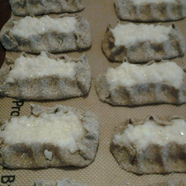 Karelian Pies (Karjalanpiirakka)