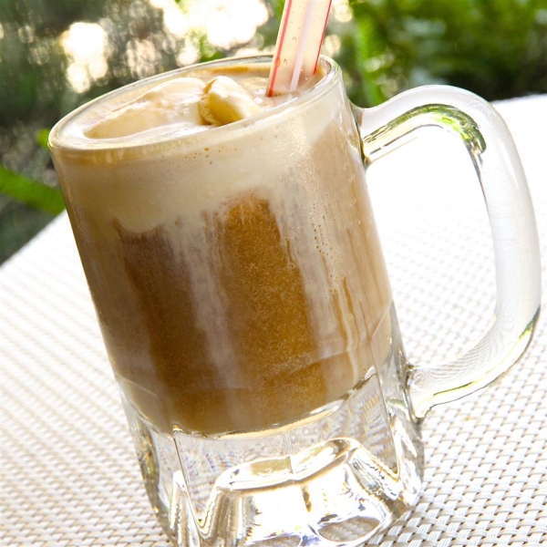 Rum-beer Float