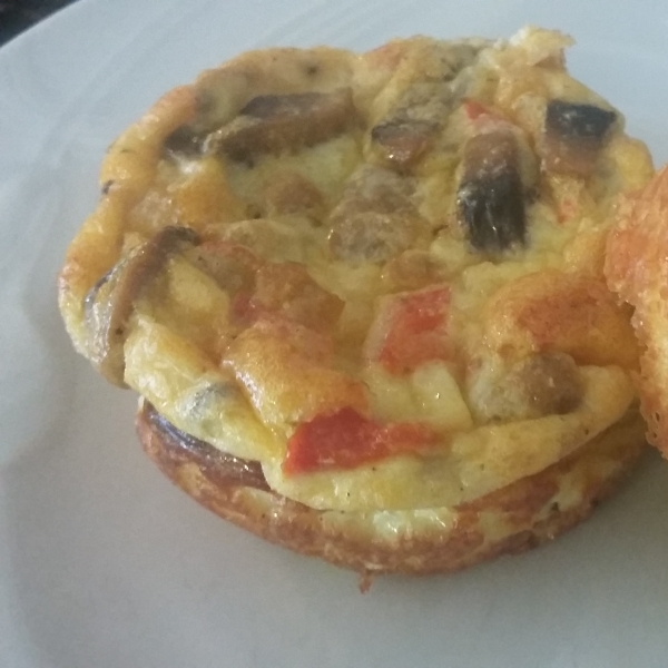 Omelet Muffins with Sausage and Cheese