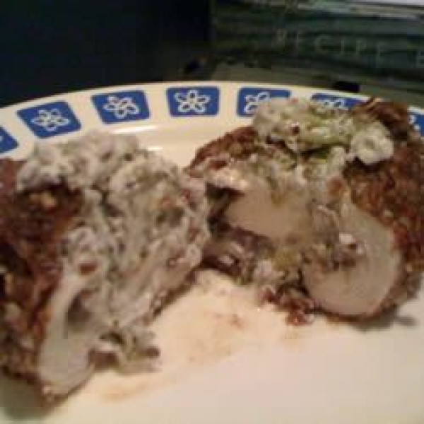 Pecan Chicken Breasts Stuffed with Cream Cheese and Broccoli