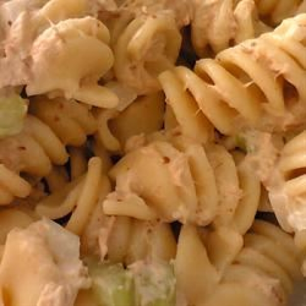 Cold Macaroni and Tuna Salad