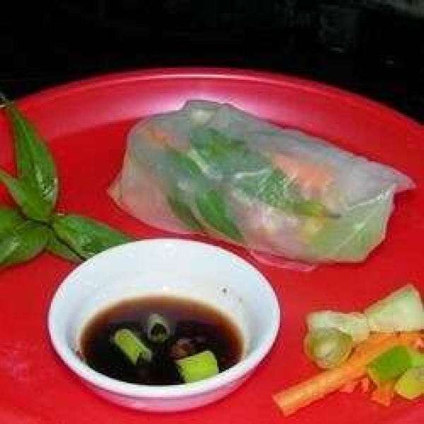 Fresh Spring Rolls With Thai Dipping Sauce