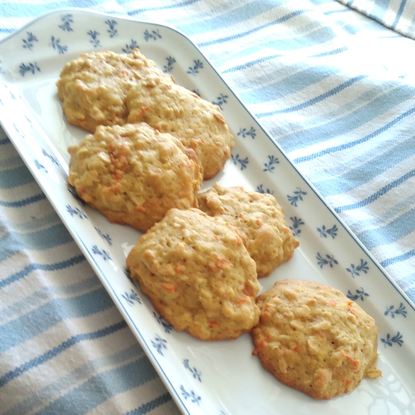 Carrot Cake Oatmeal Cookies