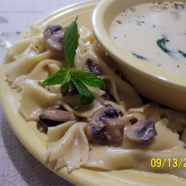 Mushroom Mint Pasta Salad