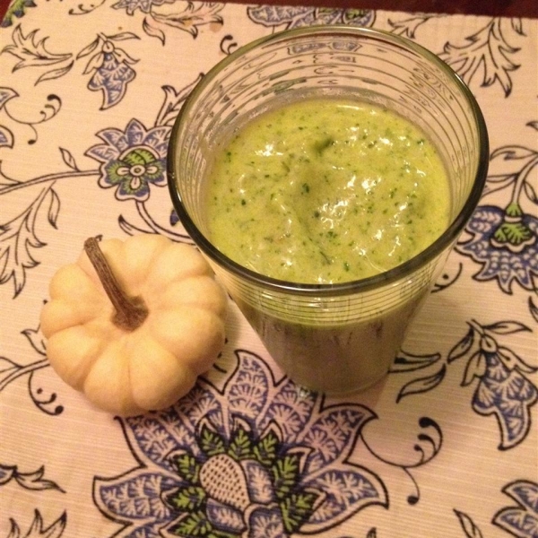 Mango Pineapple Green Smoothie