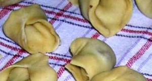 Uszka z Miesem (Chicken Dumpling Parcels)