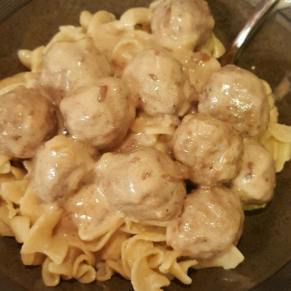 Anna's Amazing Easy Pleasy Meatballs over Buttered Noodles