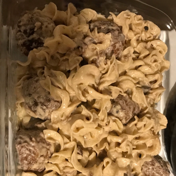 Anna's Amazing Easy Pleasy Meatballs over Buttered Noodles