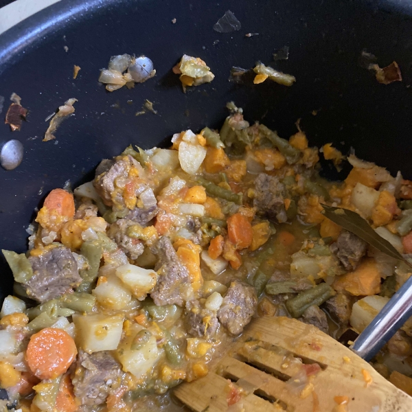 Mom's Portuguese Beef Stew