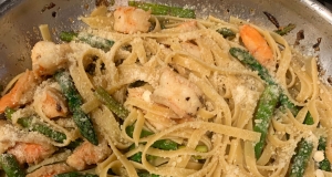 Shrimp and Asparagus Fettuccine