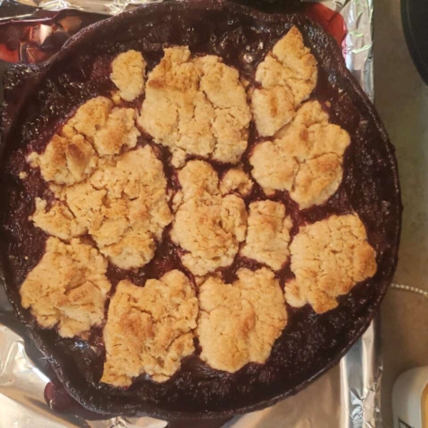 Easy Blackberry Cobbler