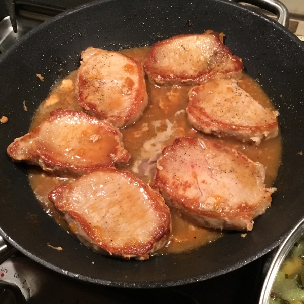 Apricot-Glazed Pork Chops