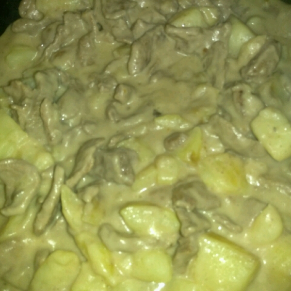 Creamy Sliced Steak and Potatoes