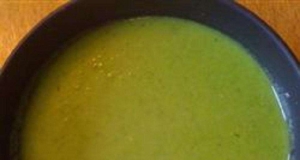 Simple, Healthy Green Pea Soup