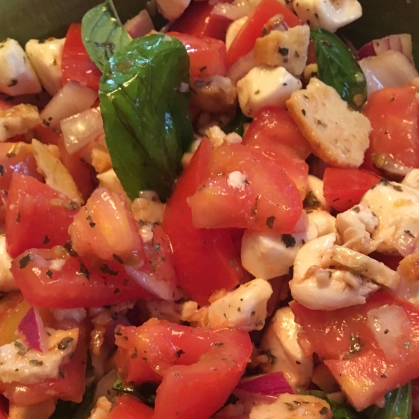 Bruschetta Salad