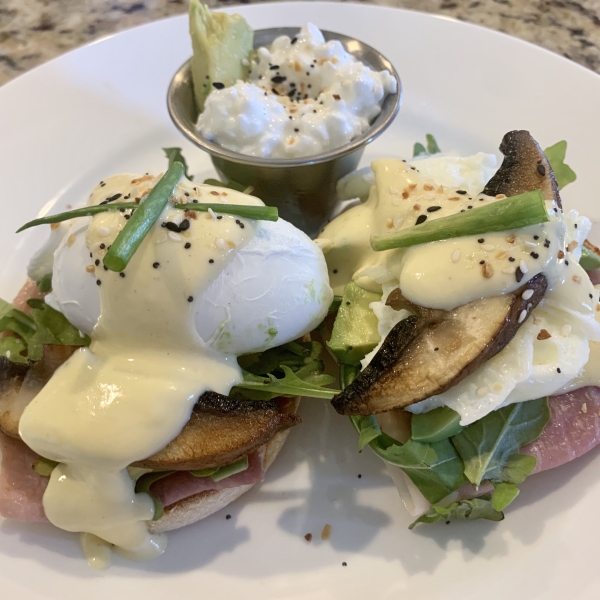 Creamy Hollandaise Sauce