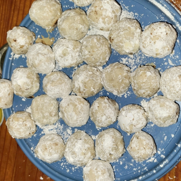 Chef John's Russian Tea Cakes