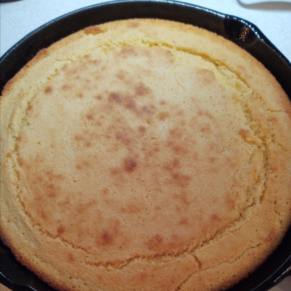 Cast Iron Skillet Buttermilk Cornbread