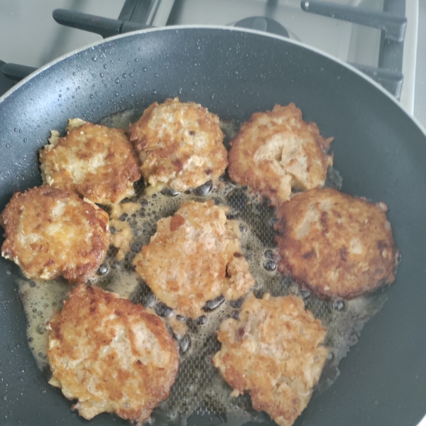 Grandma's Famous Salmon Cakes