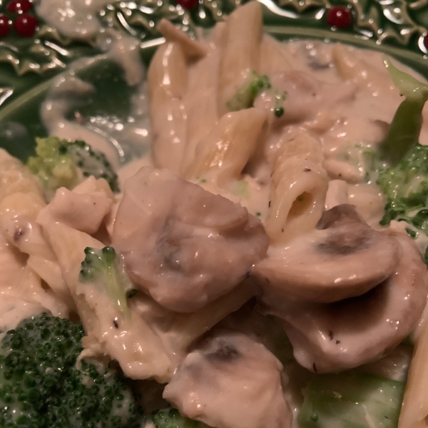 Broccoli Chicken Fettuccini Alfredo