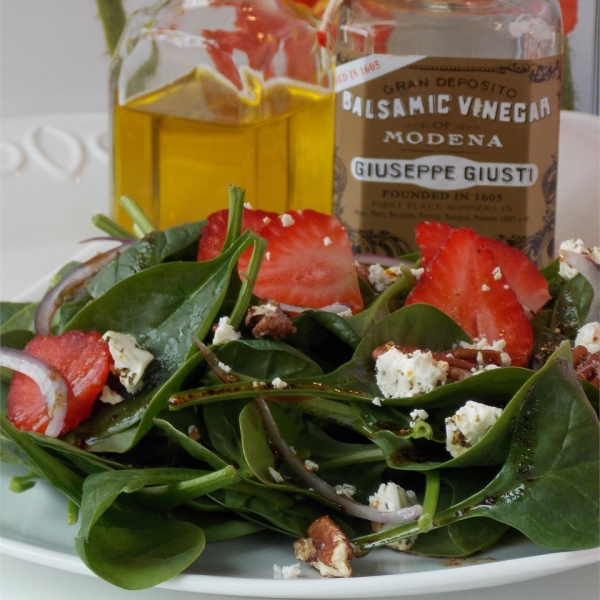 Perfect Spinachberry Salad