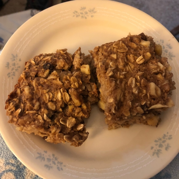 Healthy Apple Spice Baked Oatmeal