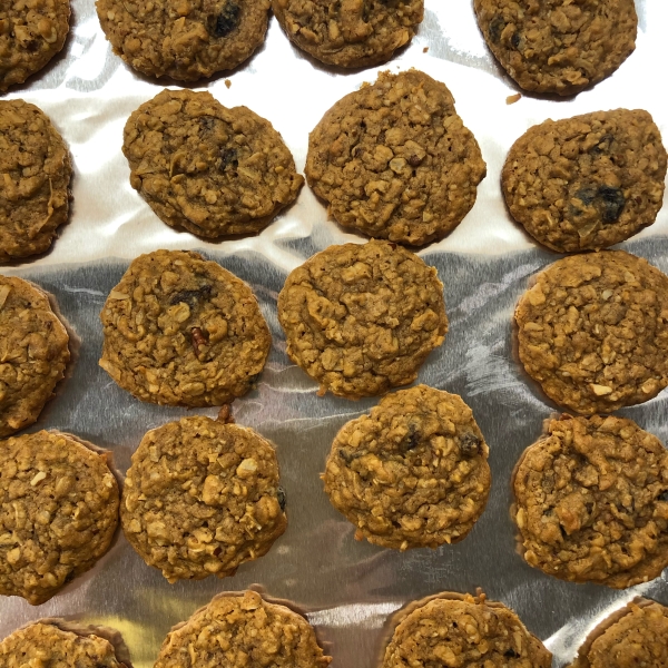 WWII Oatmeal Molasses Cookies