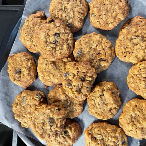 WWII Oatmeal Molasses Cookies