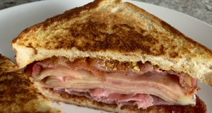 Monte Cristo Sandwich with Bacon