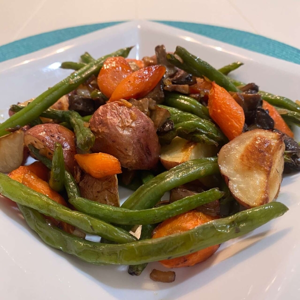 Roasted Potatoes with Green Beans and Mushrooms
