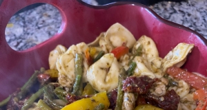 Colorful Chicken Pesto with Asparagus, Sun Dried Tomatoes and Peppers