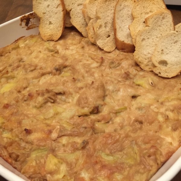 Garlic Crab Artichoke Dip