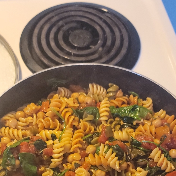 Pasta with Spinach and Chickpeas