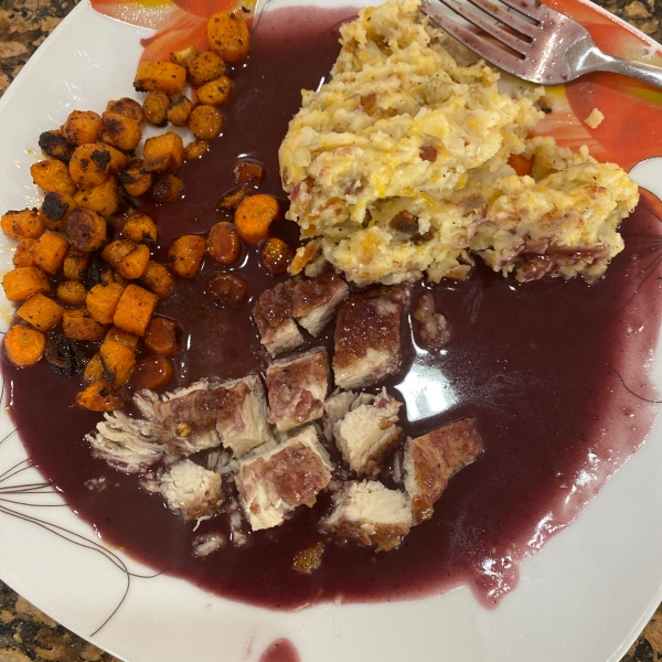 Pan-Seared Chicken with Apple-Red Wine Sauce